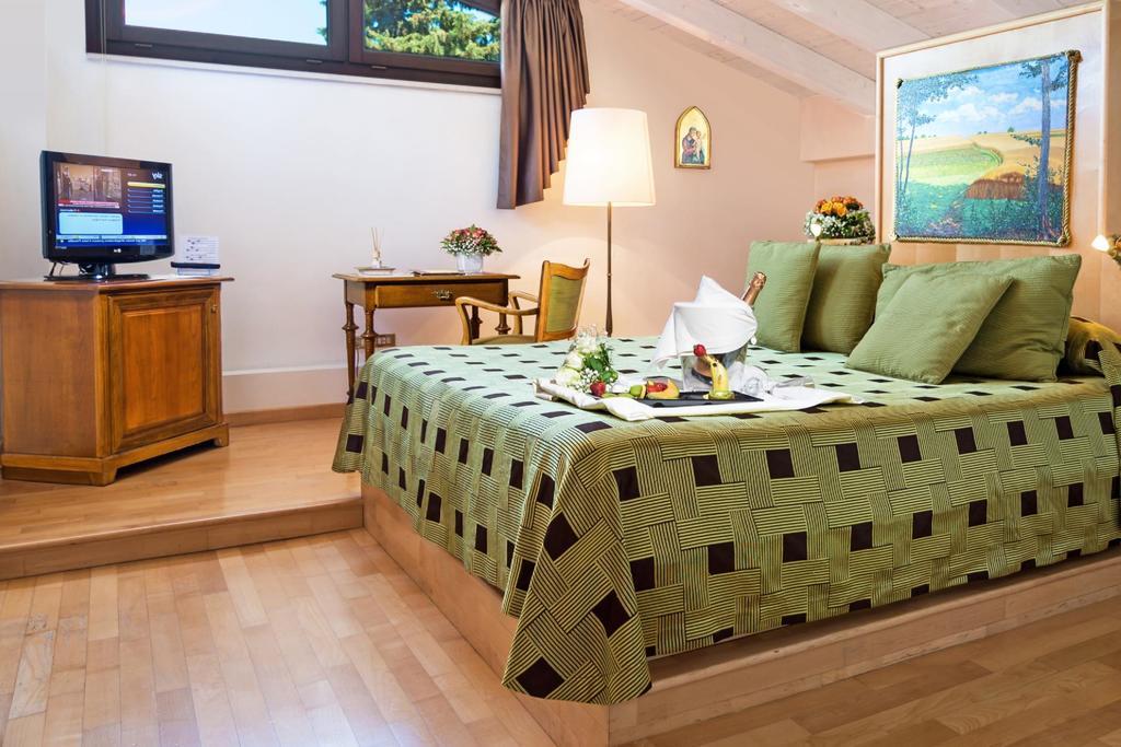 Hotel Terranobile Metaresort Bari Luaran gambar