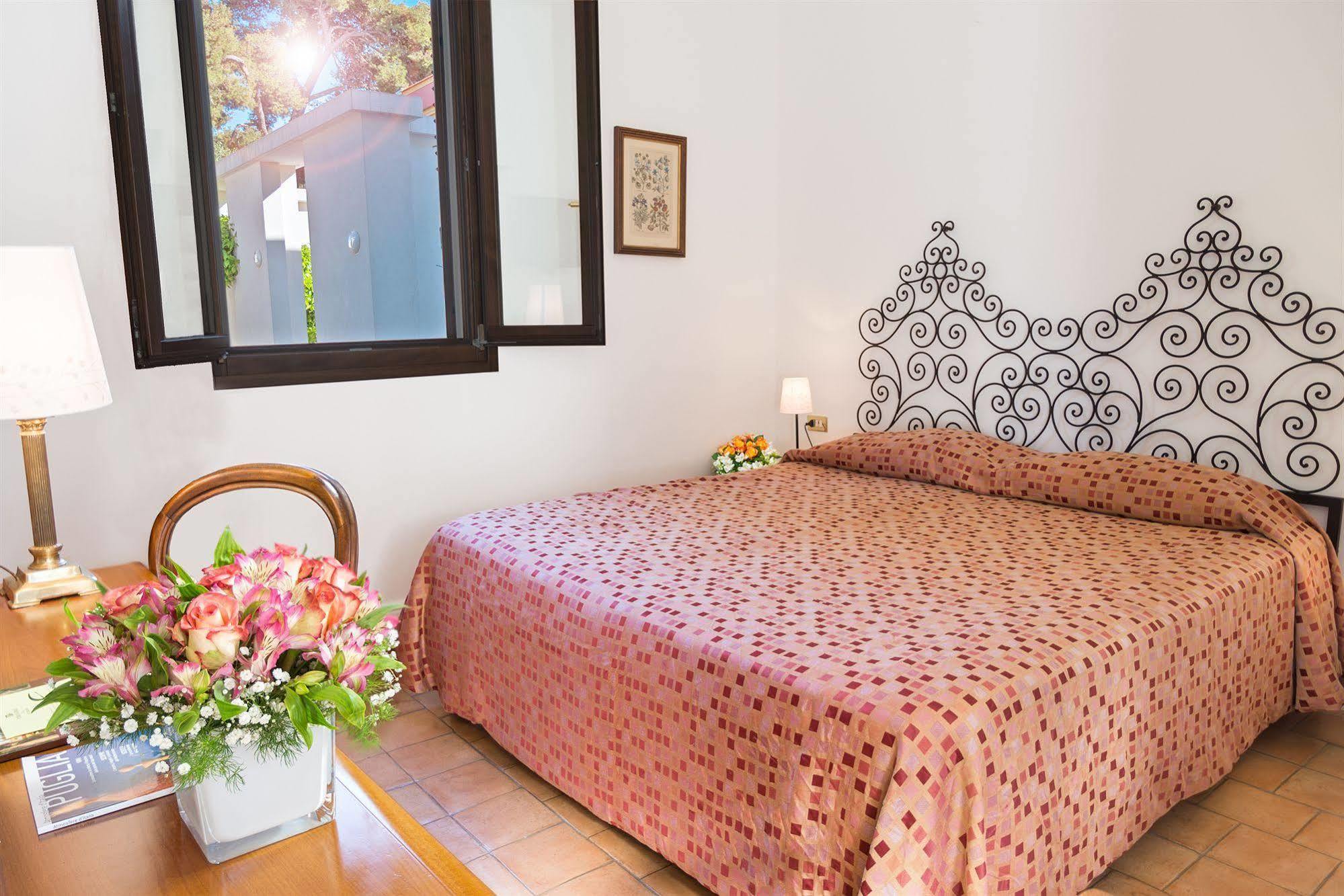 Hotel Terranobile Metaresort Bari Luaran gambar